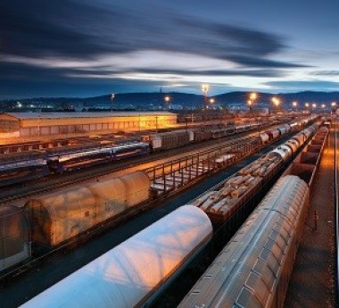 От чего зависят расценки на грузоперевозки по России?